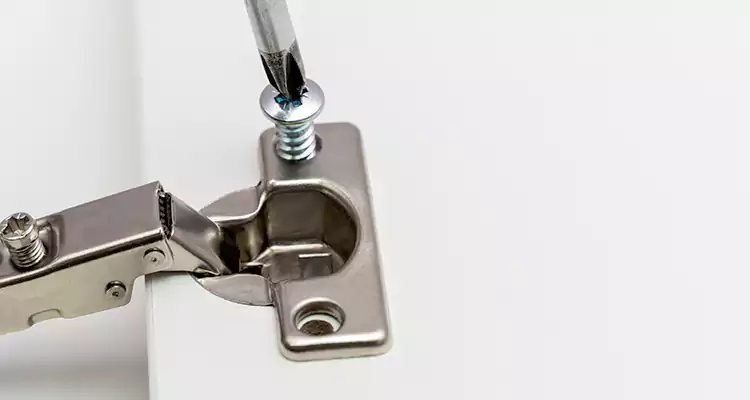 Screen Door Hinge Repair in Coral Terrace, FL