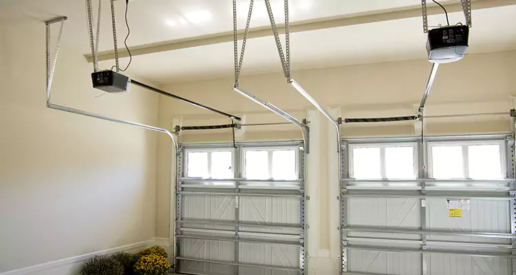 Residential Emergency Garage Door Repair in Coral Terrace, FL