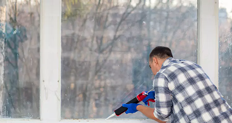Quality Sliding Shower Door Repair for Closing Issues in Coral Terrace, FL