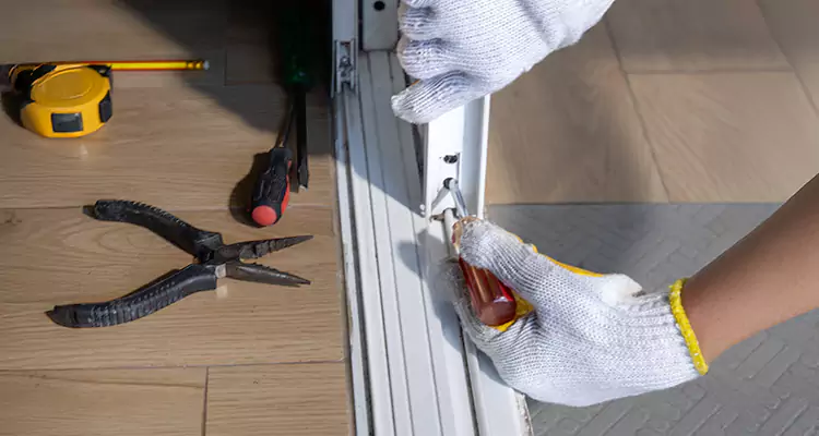 Screen Door Wheel Replacement in Coral Terrace, FL