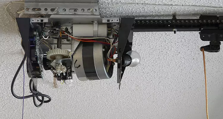 Garage Door Motor Replacement in Coral Terrace, FL