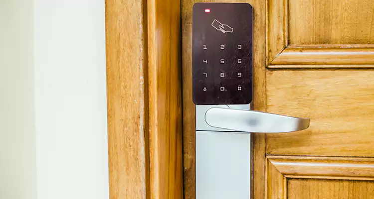 Keyless Hotel Door Locks Repair in Coral Terrace, FL